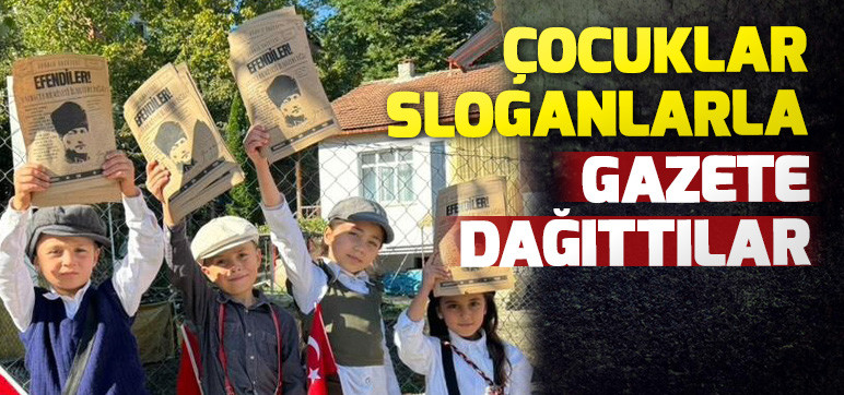 Çocuklar sloganlarla gazete dağıttı